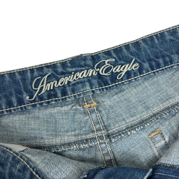 American Eagle Rolled Cuff Denim Cut Off Shorts Size 8 Tiny Paint Drops Raw Hem - Picture 5 of 9